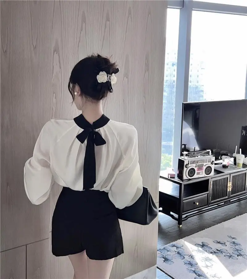 Temperament Lady Tops Vintage Blouses for Women 2025 Blusas Mujer De Mida O-neck Lantern Sleeve Loose Bandage Bow Blouse Shirts