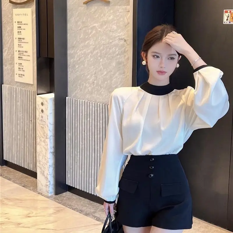 Temperament Lady Tops Vintage Blouses for Women 2025 Blusas Mujer De Mida O-neck Lantern Sleeve Loose Bandage Bow Blouse Shirts