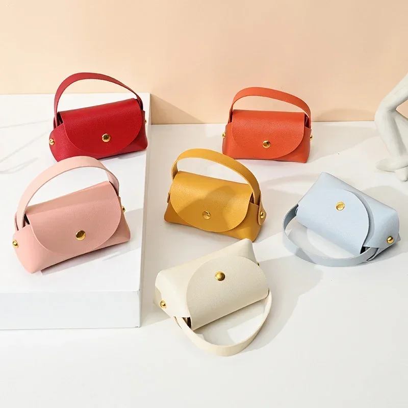 Creative Handbag Wedding Gift Box Bag Color Christmas Handheld Leather Gift Box Bag Buckle Square Gift Box Hasır Çanta Modellerı Creative Handbag Wedding Gift Box Bag Color Christmas Handheld Leather Gift Box Bag Buckle Square Gift Box Hasır Çanta Modellerı