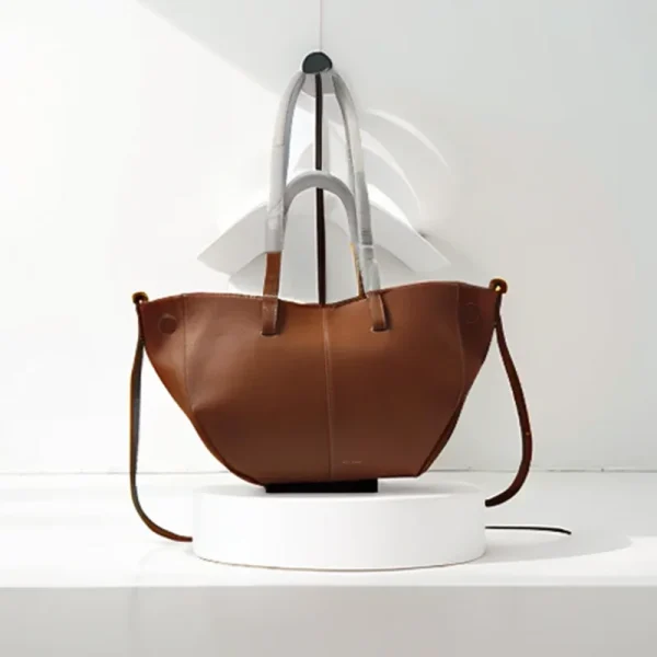 Classic Elegant Style Large Capacity Wing Bag Crossbody Handbag Retro European American Niche Bucket Armpit Tote Bag Fashion - Image 3