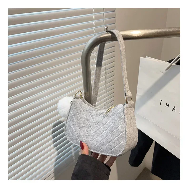 Stylish Women's Leather Tote Bag, Mini Crossbody Bag with Chain Strap, Solid Color Casual Underarm Shoulder Purse for Daily Use