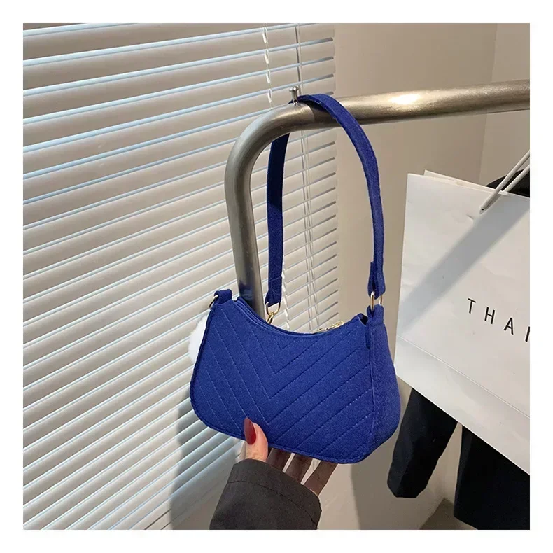 Stylish Women's Leather Tote Bag, Mini Crossbody Bag with Chain Strap, Solid Color Casual Underarm Shoulder Purse for Daily Use