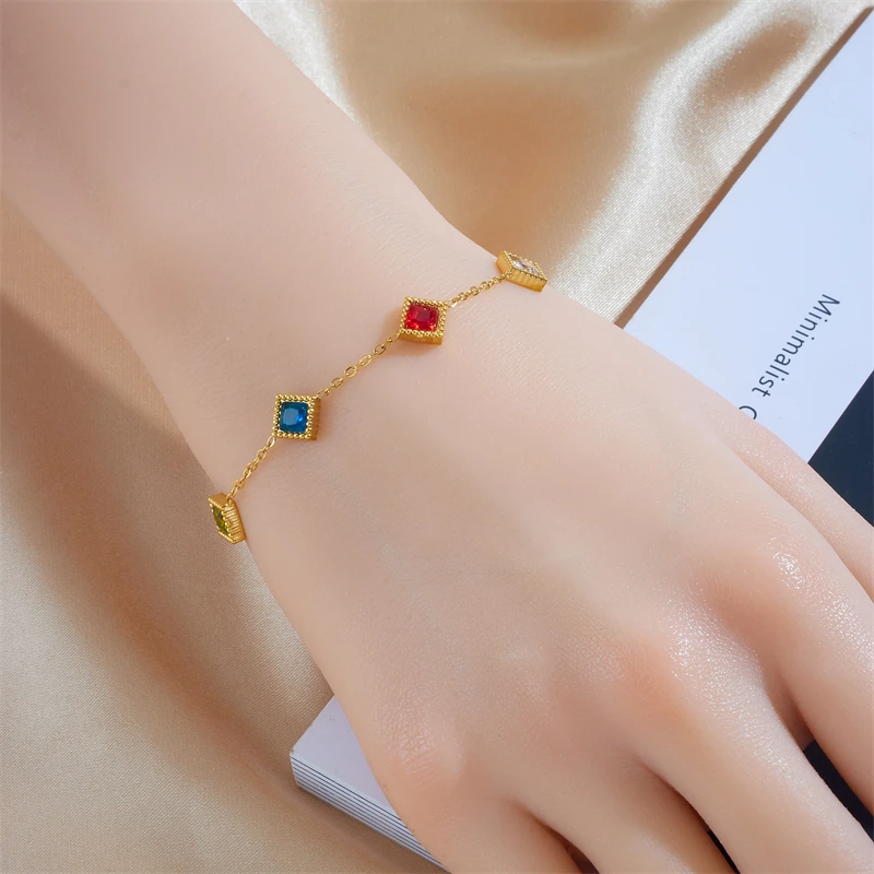 XIYANIKE 316L Stainless Steel Gold Color Five Leaf Flower Charm Bracelet For Women 2023 New Luxury Zircon Clover Bangle Jewelry